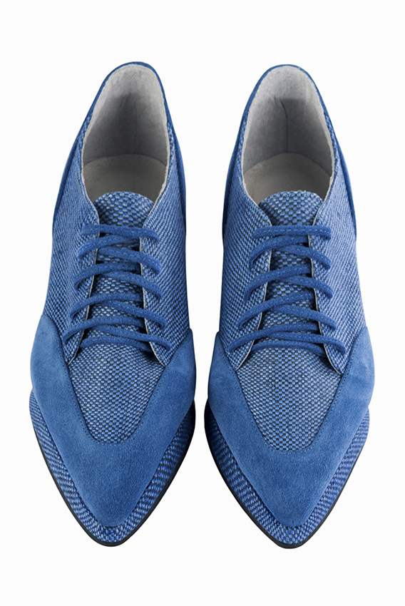 Electric blue women's casual lace-up shoes. Pointed toe. Low wedge soles. Top view - Florence KOOIJMAN